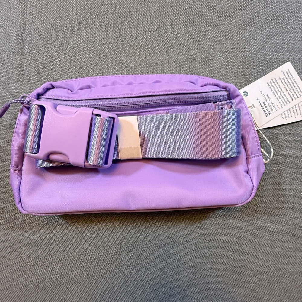 Lululemon Everywhere Belt Bag 1L Purple Gold Logo LU9AX2S Crossbody Fanny Pack - Picture 8 of 10